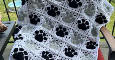 Paw print granny square crochet